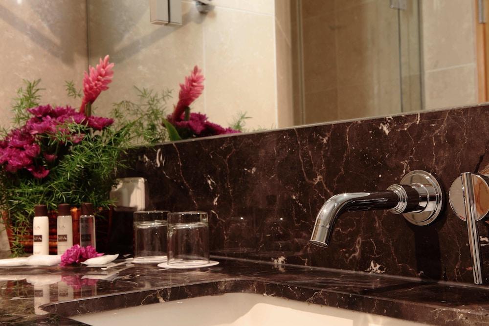 De Convencoes De Talatona Hotel Luanda Ngoại thất bức ảnh